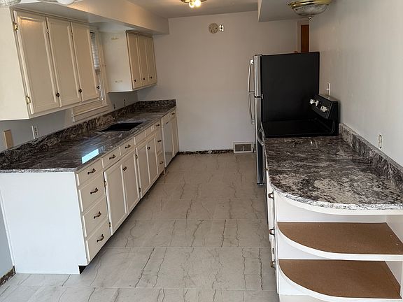 4th image of 5321 Old Oxford Ln #5321