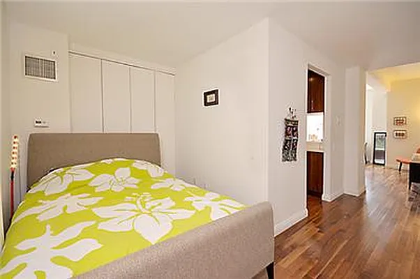 Rented by R New York | media 18