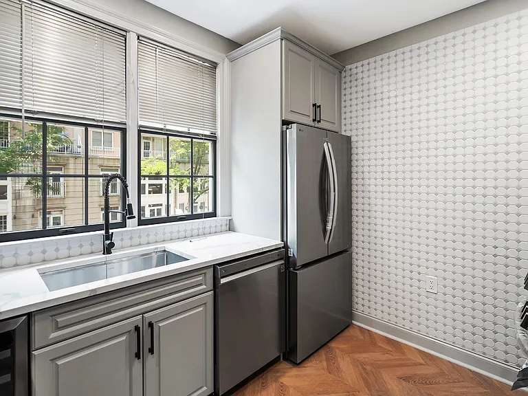 203 Shearwater Ct W #24 — Photo 3