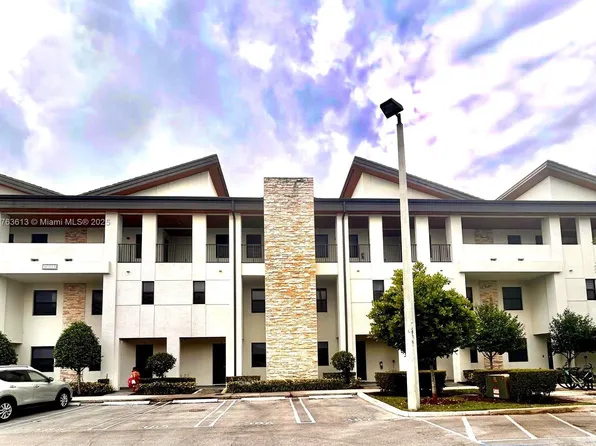 10407 NW 82nd St #9, Doral, FL 33178