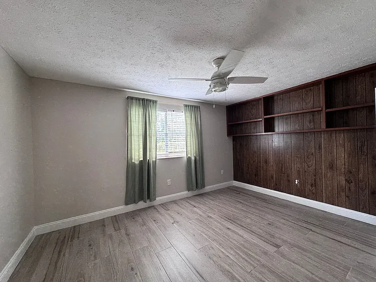 4380 Lake Underhill Rd — Photo 21
