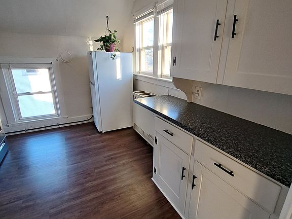 3rd image of 314 Union St #2