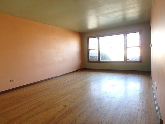 3rd image of 404 Jeffery Ave