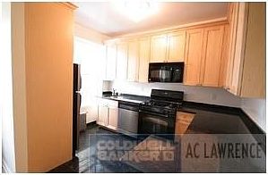 2nd image of 450 W Broadway