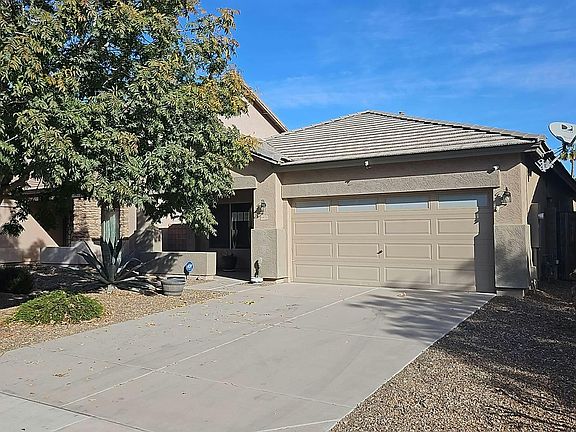 2nd image of 44032 W Garden Ln