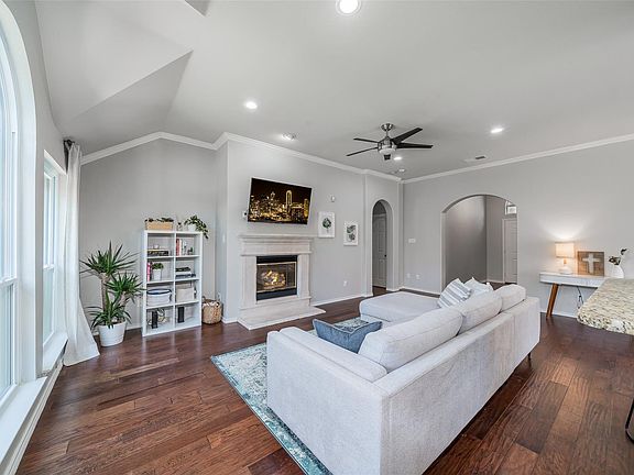 2nd image of 5517 Hill Haven Ct