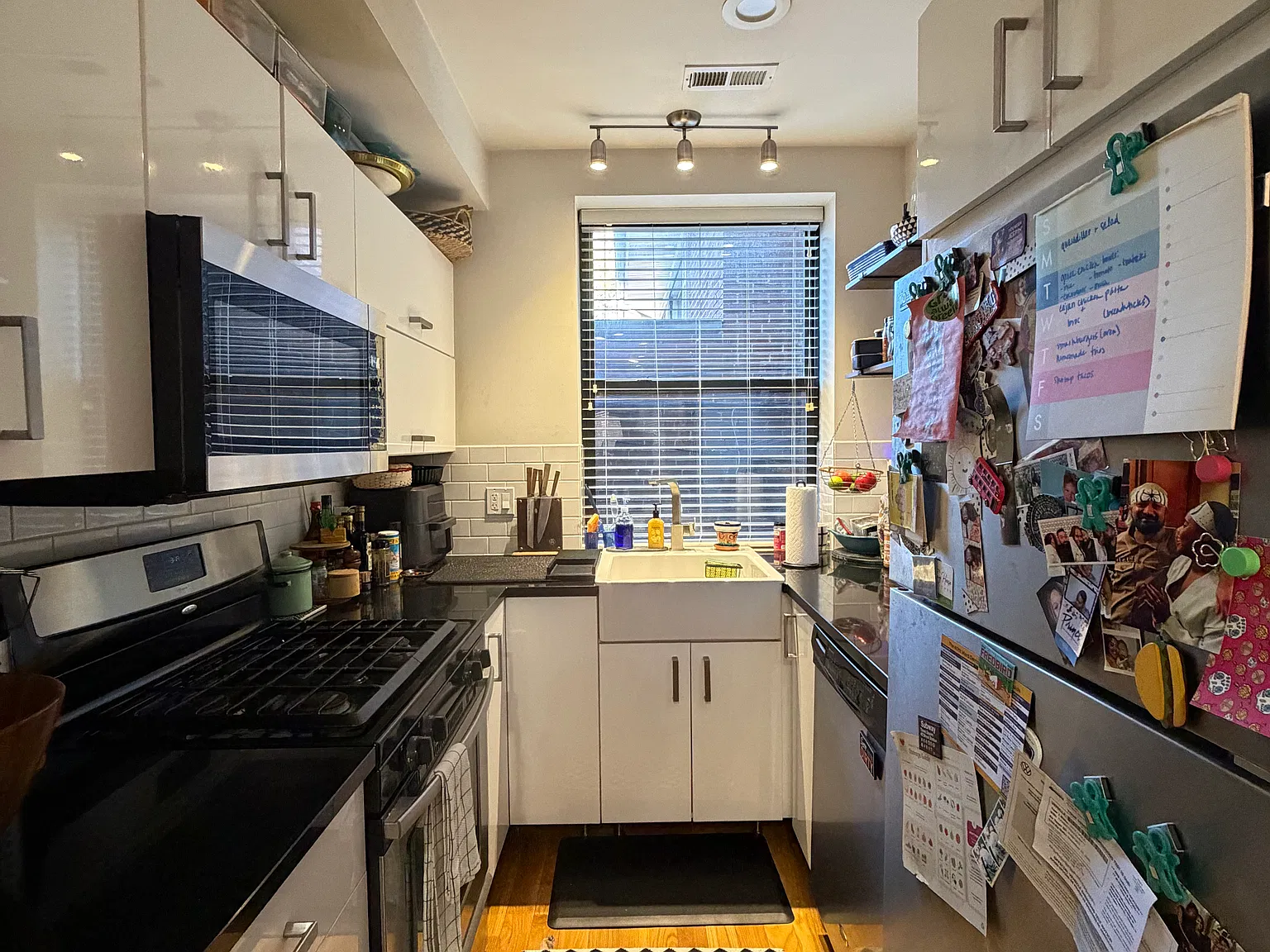 2 bed, 950 sqft, $2,395 — Photo 4