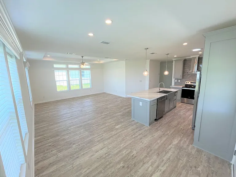 5610 Woodford St #5610E — Photo 15