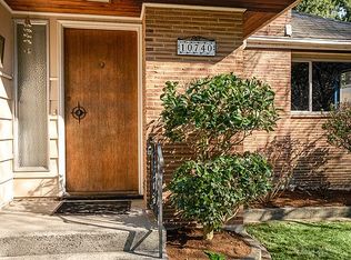 10740 Sand Point Way NE, Seattle, WA 98125