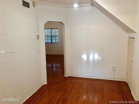 5th image of 1620 Pennsylvania Ave APT 105