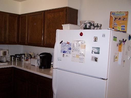 5th image of 943 N Elm St