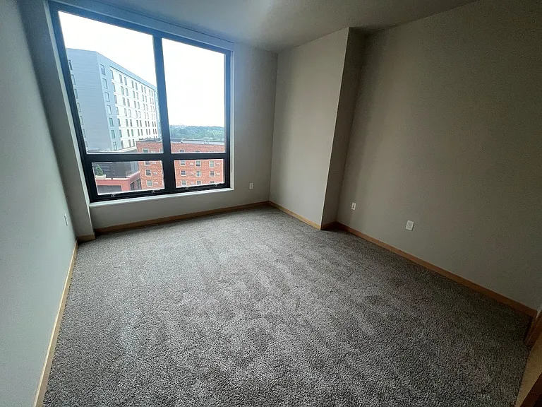 Venture Luxury High Rise — Photo 132