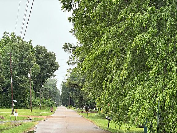 4th image of 253 Meeks Rd