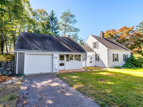 90 Hilltop Dr, Marstons Mills, MA 02648