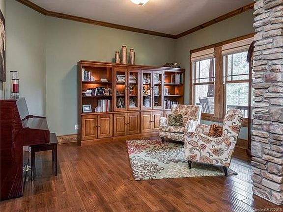 5th image of 69 Cape Martin Cir