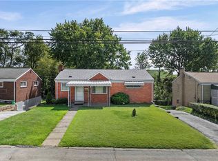 551 Lebanon Manor Dr, West Mifflin, PA 15122