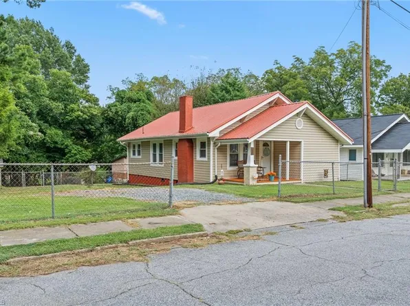 321 Taylor St, Thomasville, NC 27360