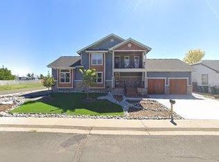 848 Idalia St, Aurora, CO 80011
