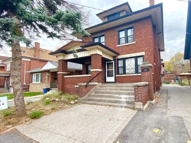147 Holton Ave S #1 — Photo 1