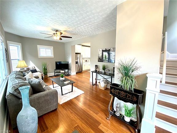 4th image of 1495 Spring Garden Ave