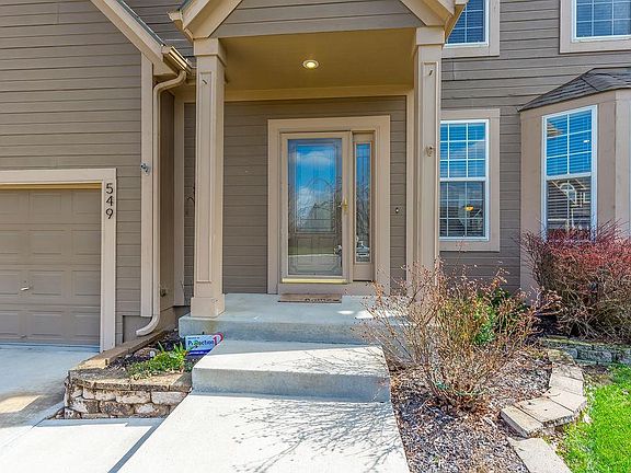 2nd image of 549 E Meadowlark Ct