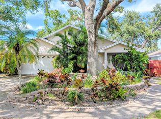 11469 Oakhurst Rd, Largo, FL 33774