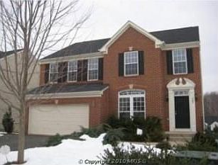 1st image of 985 Riverdale Cir