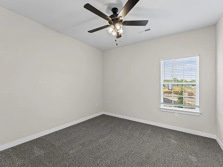 602 Spruce St — Photo 15