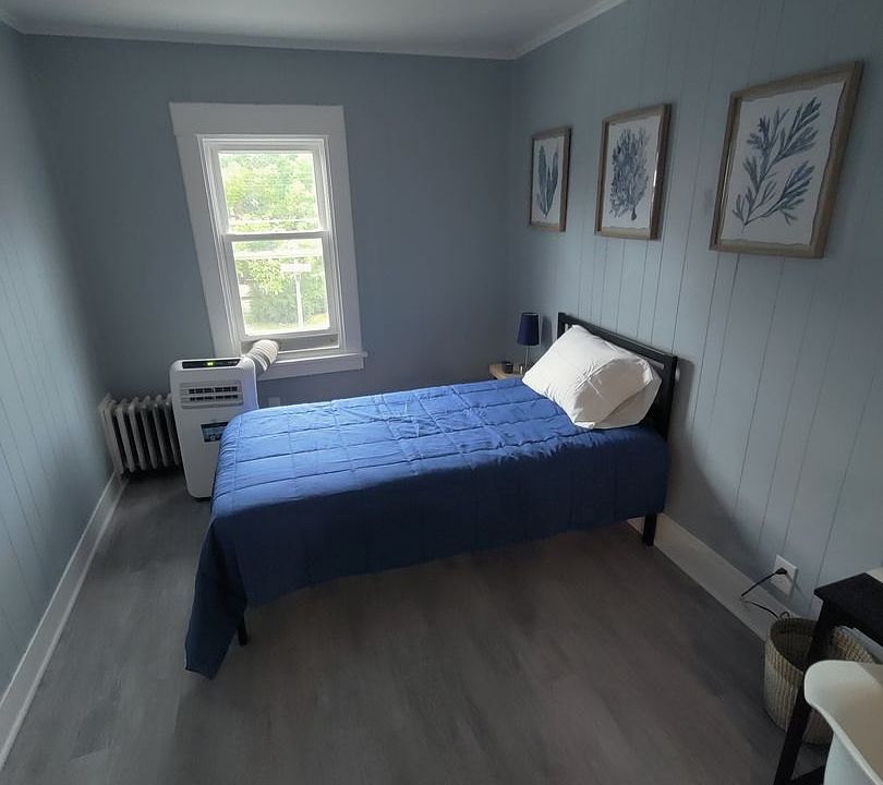 1st image of 1187 Tonawanda St #1B-90Sqft