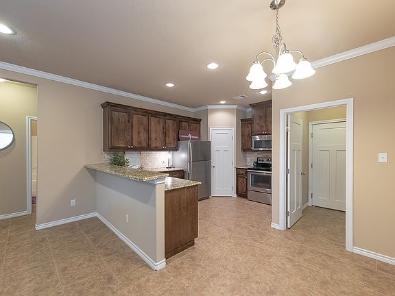 5th image of 3604 Kenyon Dr #C