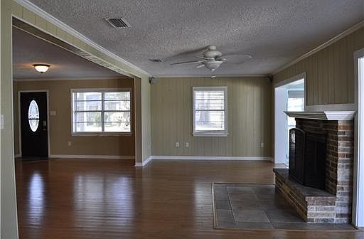3rd image of 1616 Bayou Vista St