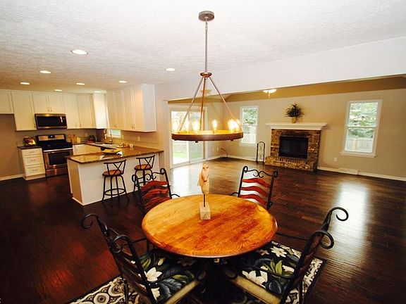 3rd image of 4382 Great Smokey Cir