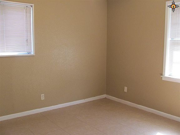 4th image of 1513 N Penasco Dr