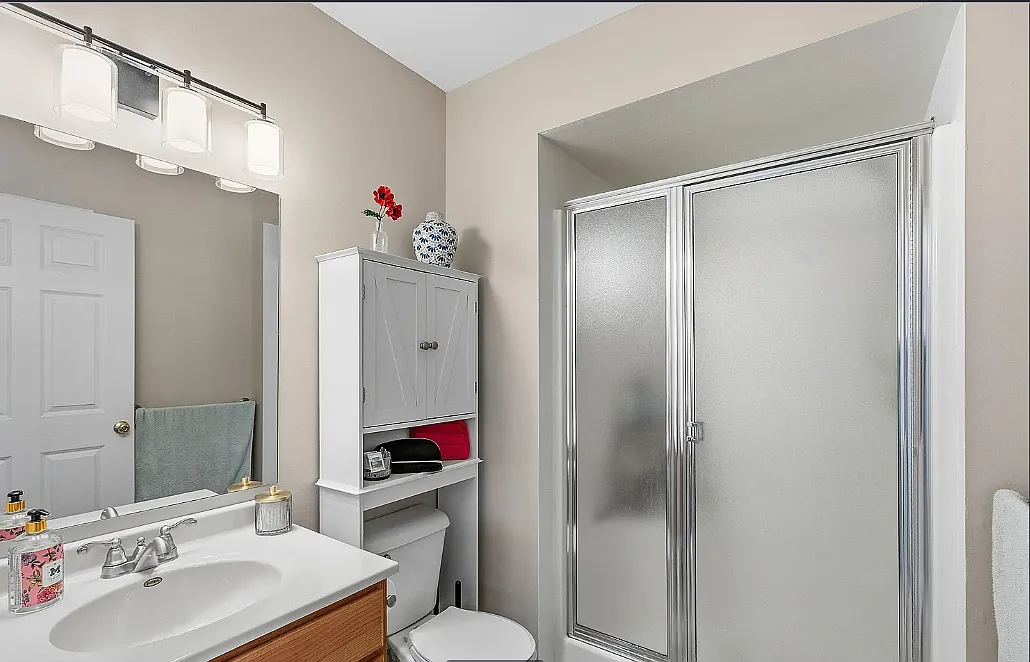 2 bed, 1195 sqft, $1,900 — Photo 4