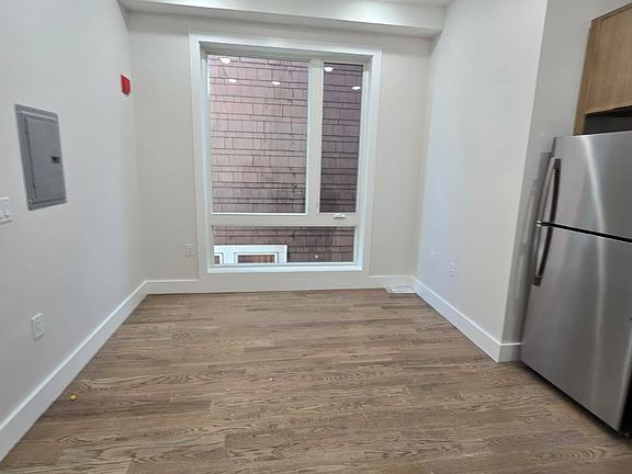 4th image of 40 Lembeck Ave #204