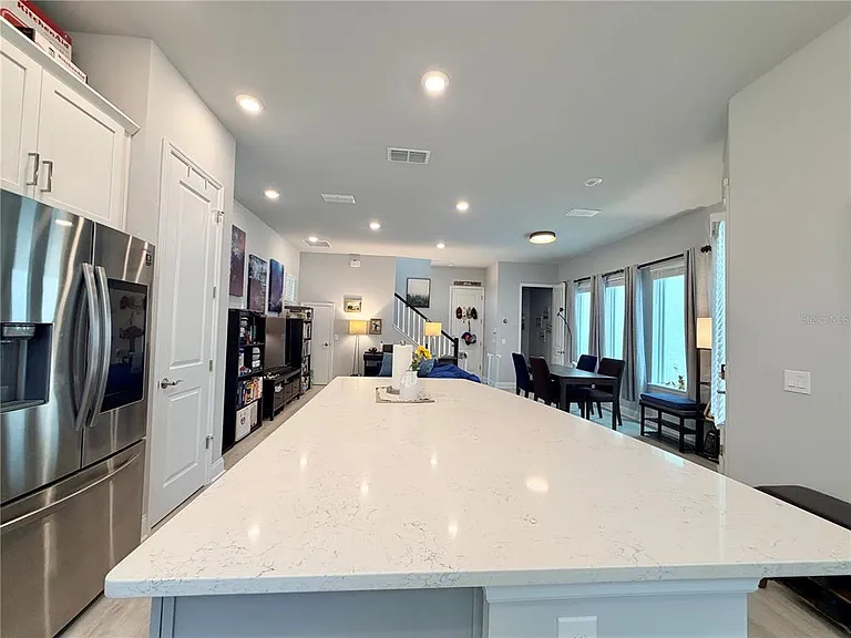 660 Rosewood Way — Photo 7