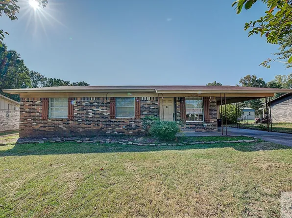 4703 Parkland Dr, Texarkana, AR 71854