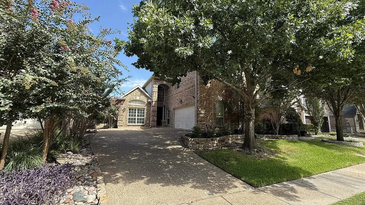 3 bed, 2.5 bath, 2656 sqft, $3,500 — Photo 1
