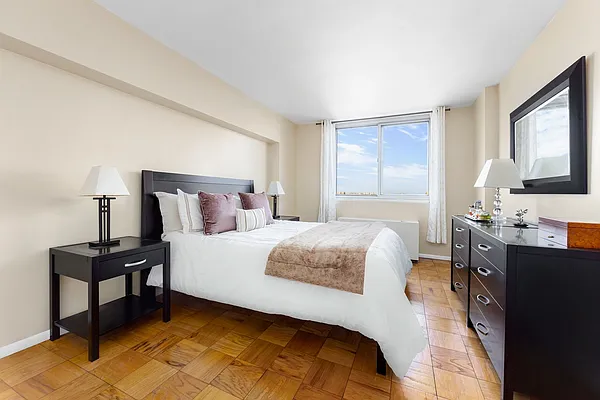 Sold by Compass | media 16