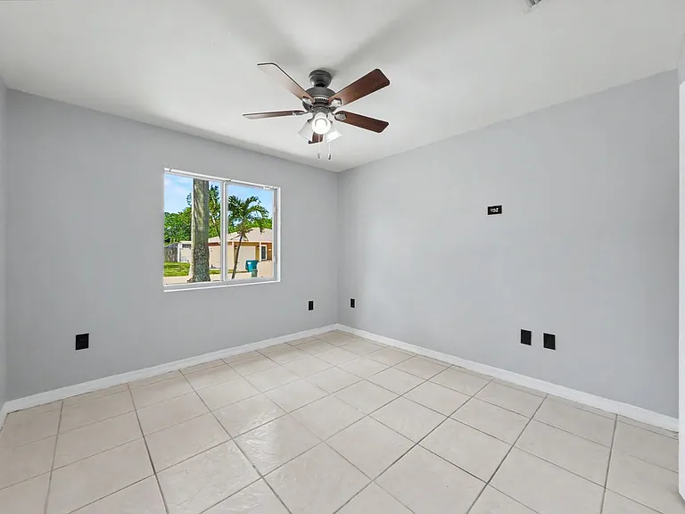 13435 SW 257th Ter — Photo 16
