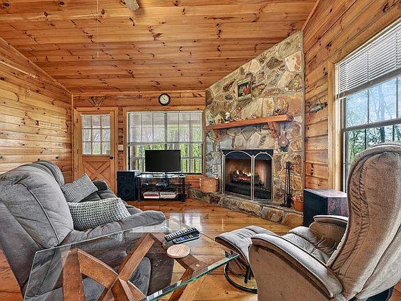 4th image of 660 Ripshin Mountain Rd