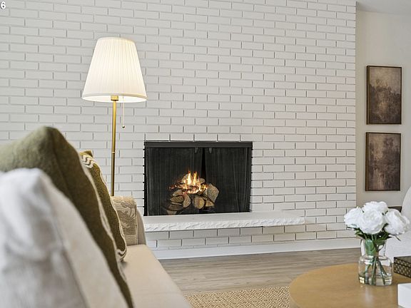 5th image of 200 Burnham Rd Unit 303