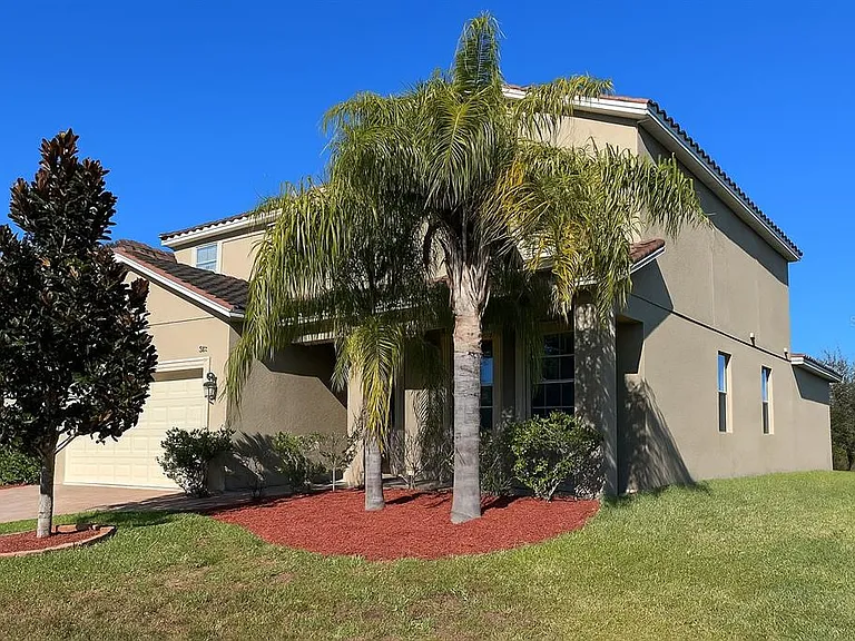 2037 Lake Side Ave — Photo 3