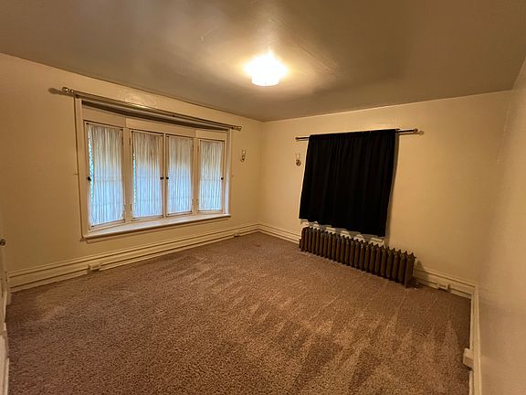 5th image of 222 Lafayette Ave NE APT 1