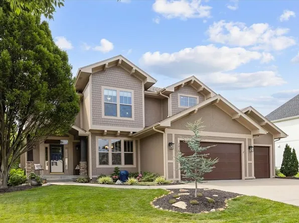 24299 W 109th Ter, Olathe, KS 66061