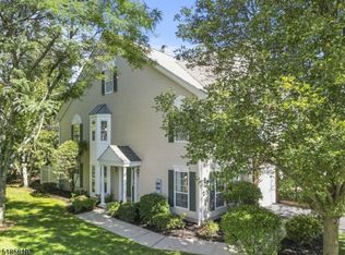 5 Clark Ct, Basking Ridge, NJ 07920
