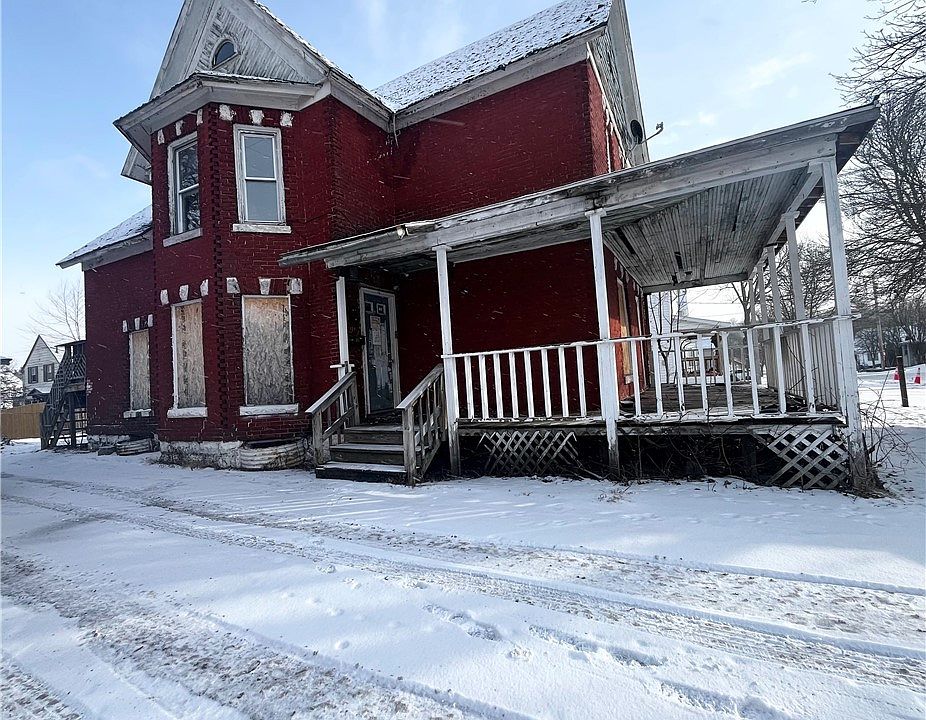 1st image of 119 Stuart St
