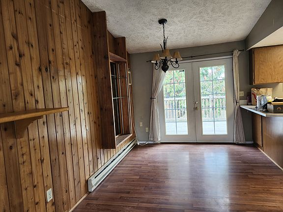 5th image of 3003 E 15th Ave