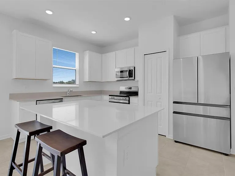 2845 Pierr St — Photo 6
