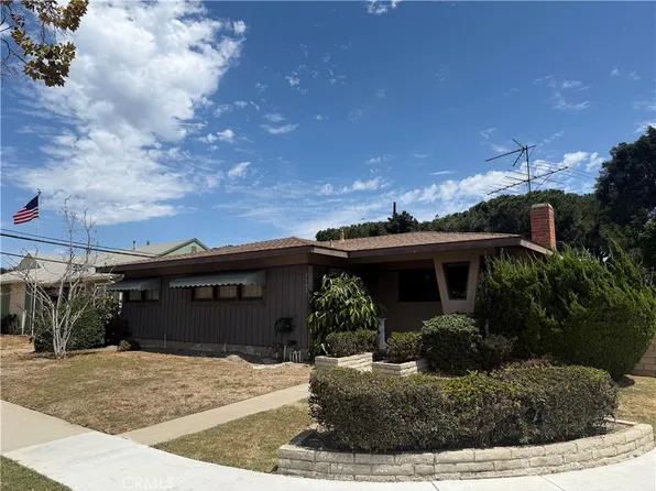 2002 N Studebaker Rd, Long Beach, CA 90815